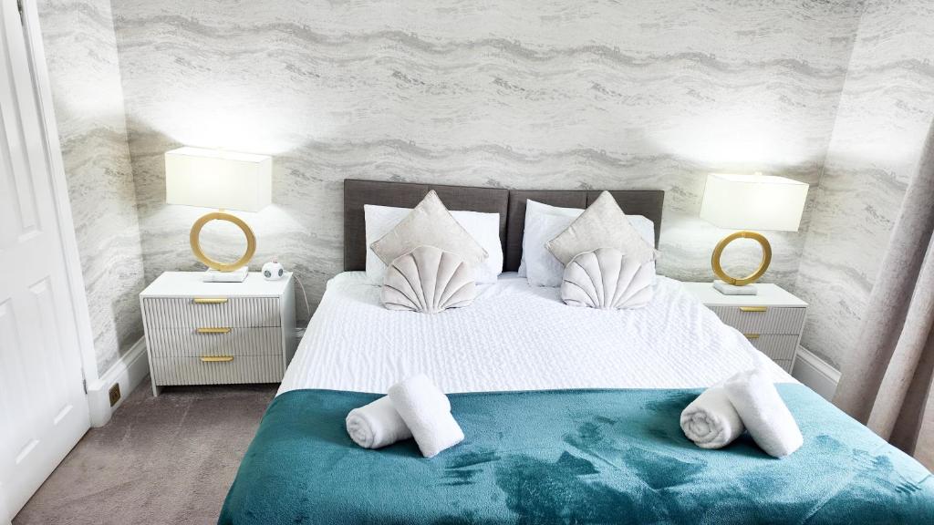 Double or twin room with ensuite shower at Kenavara House, Oban